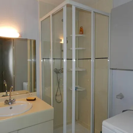 T2 Avec Piscine, Terrasse 17m² Et Parking - Proche Plage Et Commerces - Fr-1-251-769