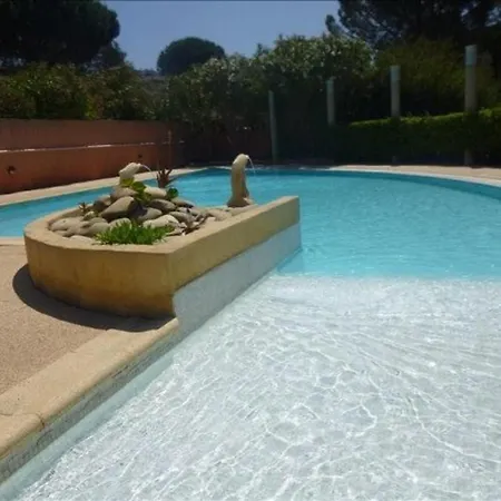 T2 Avec Piscine, Terrasse 17m² Et Parking - Proche Plage Et Commerces - Fr-1-251-769